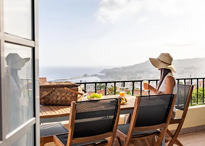 Ocean Side Vista By Your Key Holiday home